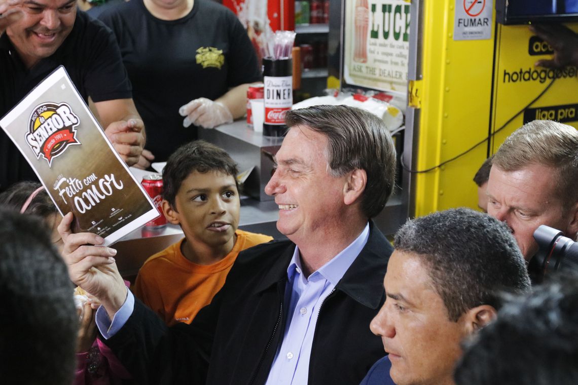bolsonaro_cachorro quente