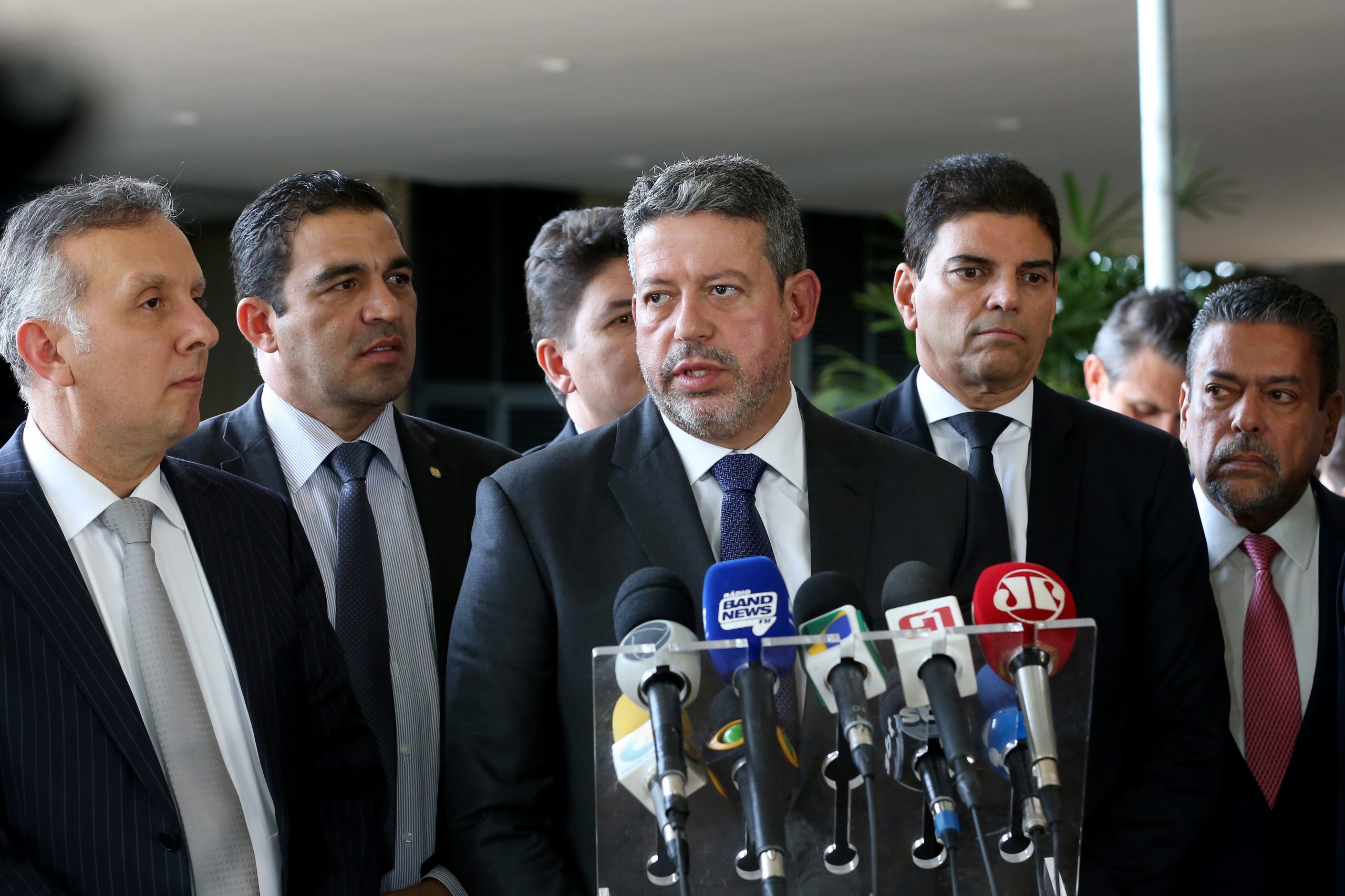 Deputado Arthur Lira fala à imprensa após reunião com Jair Bolsonaro