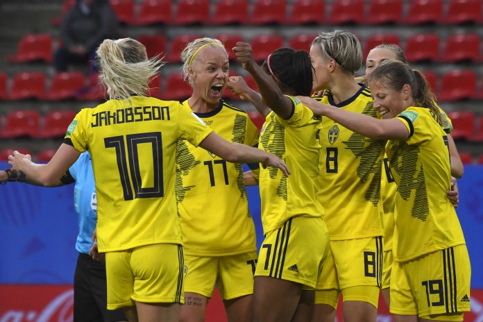 FBL-WC-2019-WOMEN-MATCH12-CHI-SWE