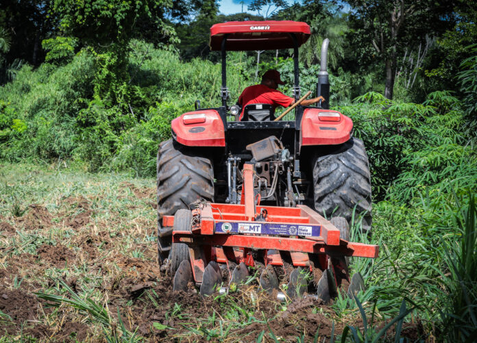 Maquinário Infraestrutura e Agricultura Familiar em POCONÉ MT-47 (2)