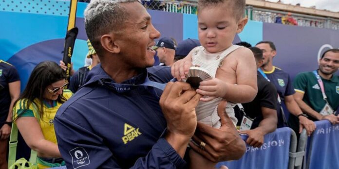 hoje-e-dia:-encerramento-das-olimpiadas-e-dia-dos-pais-sao-destaques