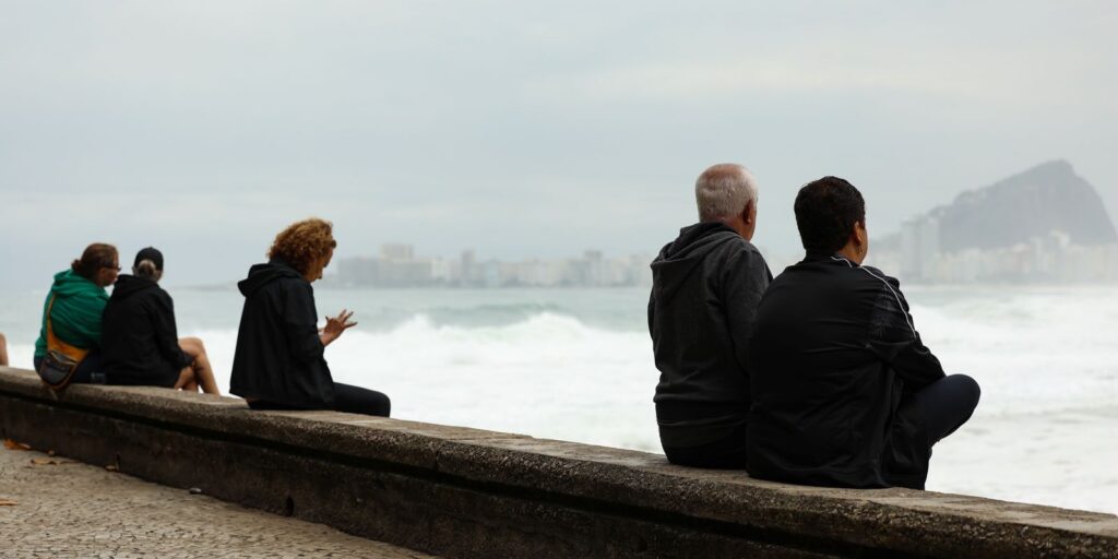com-termometros-marcando-10,3oc-rio-tem-menor-temperatura-do-ano