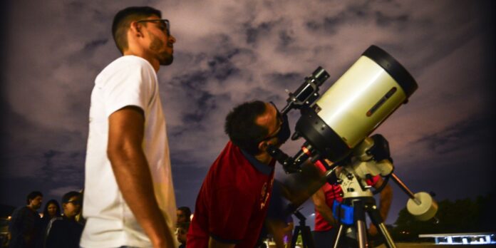 cometa-do-seculo-podera-ser-observado-no-brasil-ainda-em-setembro