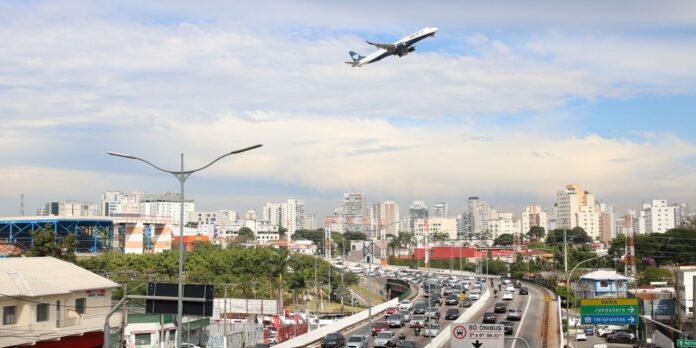 abear-atribui-a-advocacia-predatoria-total-de-processos-no-setor-aereo