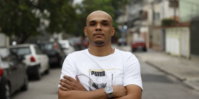 jovens-negros-carregam-traumas-de-reconhecimento-fotografico-injusto jovens-negros-carregam-traumas-de-reconhecimento-fotografico-injusto