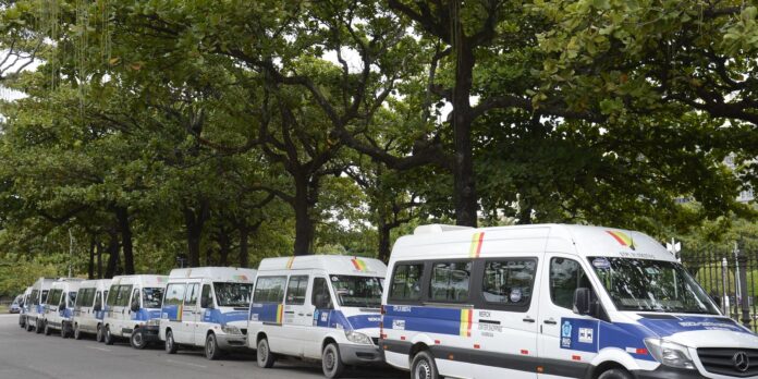rio-inclui-vans-no-servico-de-transporte-gratuito-para-eleicoes-2024