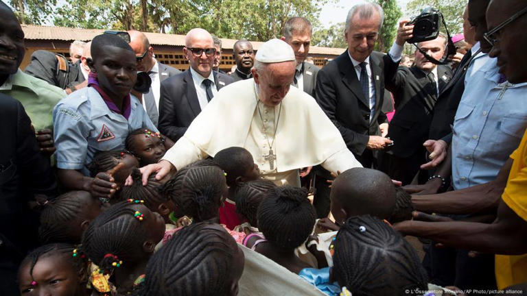 Em 2015, Francisco visitou Bangui, na República Centro-Africana Em 2015, Francisco visitou Bangui, na República Centro-Africana
