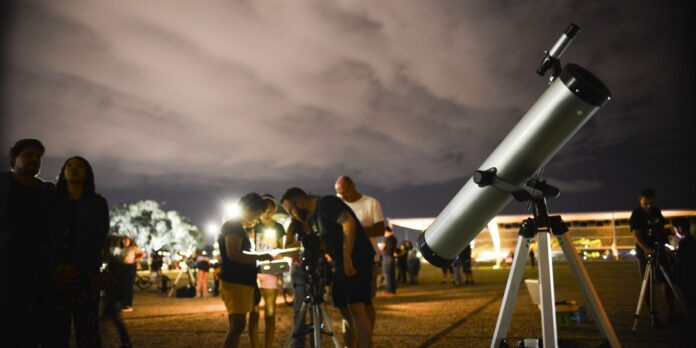 cometa-que-passara-perto-da-terra-podera-ser-visto-no-brasil