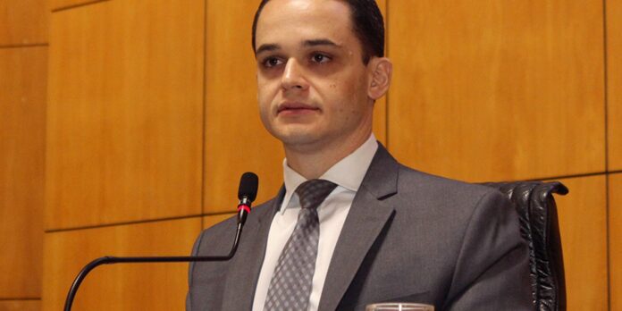 avaliacao-positiva-garante-reeleicao-de-lorenzo-pazolini-em-vitoria
