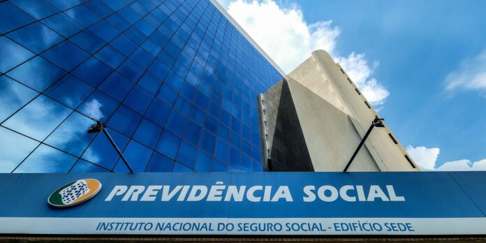 central-de-atendimento-telefonico-do-inss-nao-funciona-neste-sabado