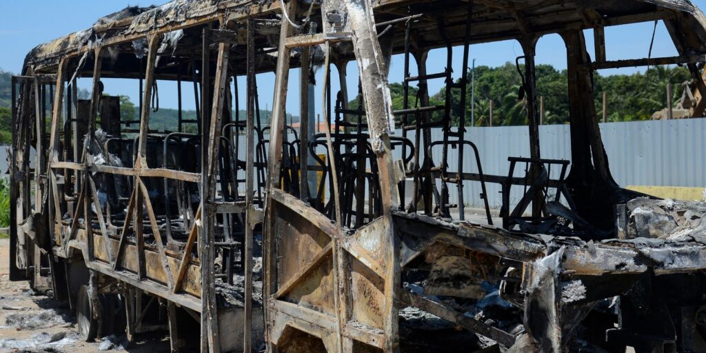 rio-tem-mais-de-1,7-mil-casos-de-ataques-a-onibus-urbanos-em-2024