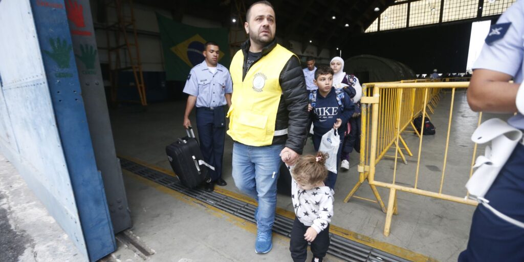 “nao-da-para-viver-no-libano”,-diz-homem-que-trouxe-familia-ao-brasil