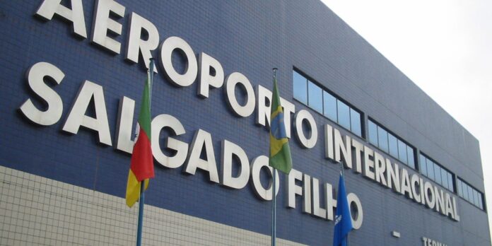 apos-enchentes,-aeroporto-salgado-filho-reabre-nesta-segunda-no-rs