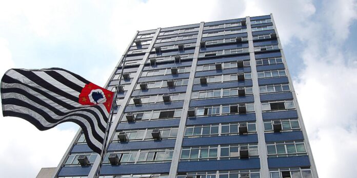 eleitor-surdo-ou-com-deficiencia-auditiva-tera-central-de-libras-em-sp