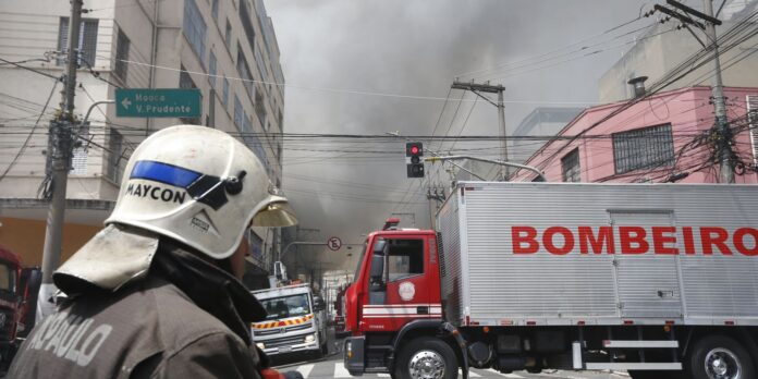 bombeiros-controlam-incendio-em-shopping-no-centro-de-sao-paulo