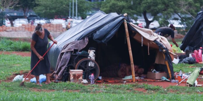 finados:-“saudade-e-pior-que-pobreza”,-diz-idosa-em-situacao-de-rua