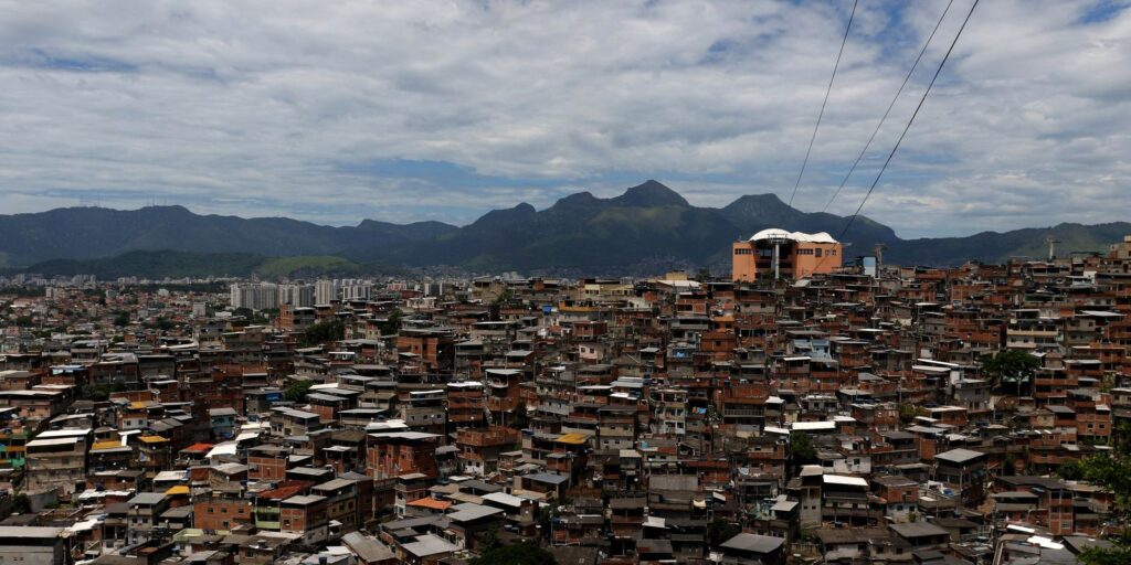 hoje-e-dia:-dia-das-favelas,-do-design-e-do-riso-sao-destaques