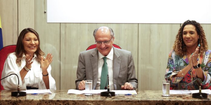 estudo-revela-desigualdade-racial-entre-empresas-de-comercio-exterior