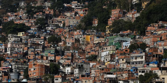 quase-16,4-milhoes-de-pessoas-moram-em-favelas-no-brasil,-revela-censo