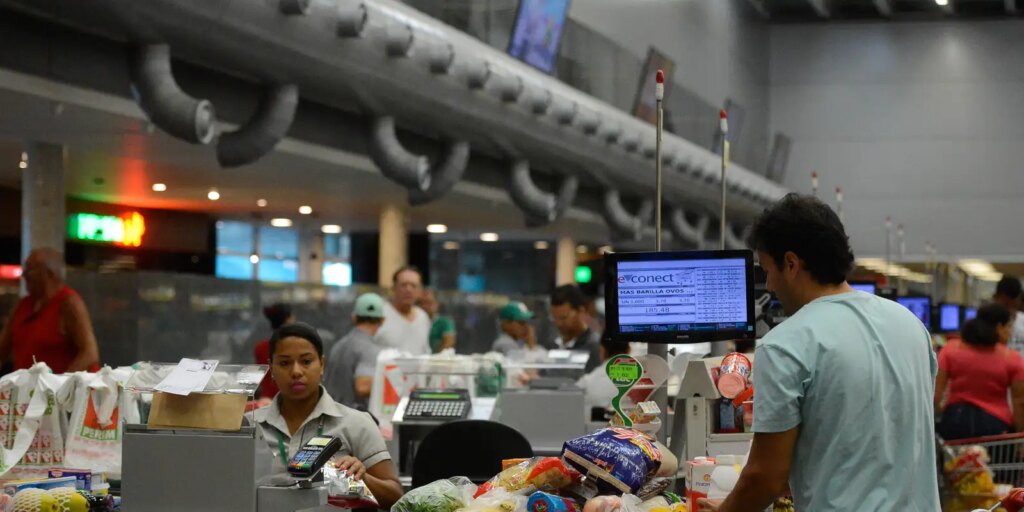 cesta-basica-fica-1,15%-mais-cara-em-outubro-na-capital-paulista