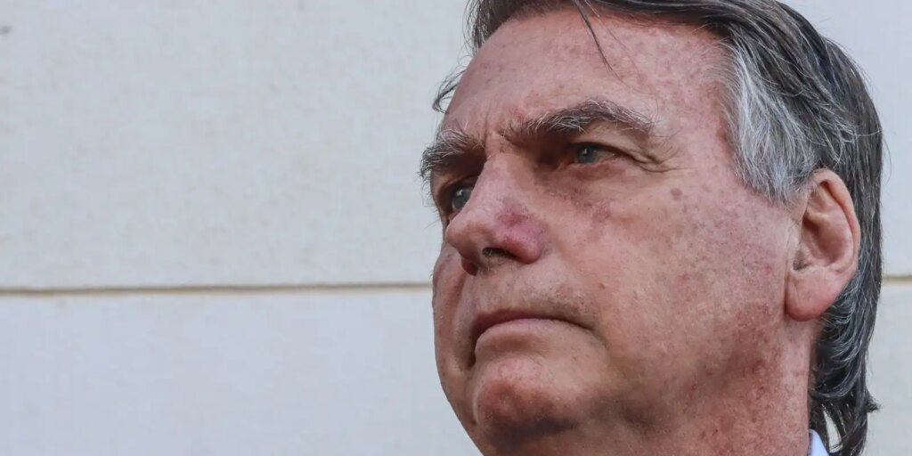 pf-indicia-bolsonaro e-mais-36 por tentativa-de-golpe-de-estado