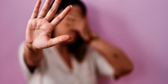violencia-contra-mulher-negra:-maioria-dos-casos-comeca-na-juventude