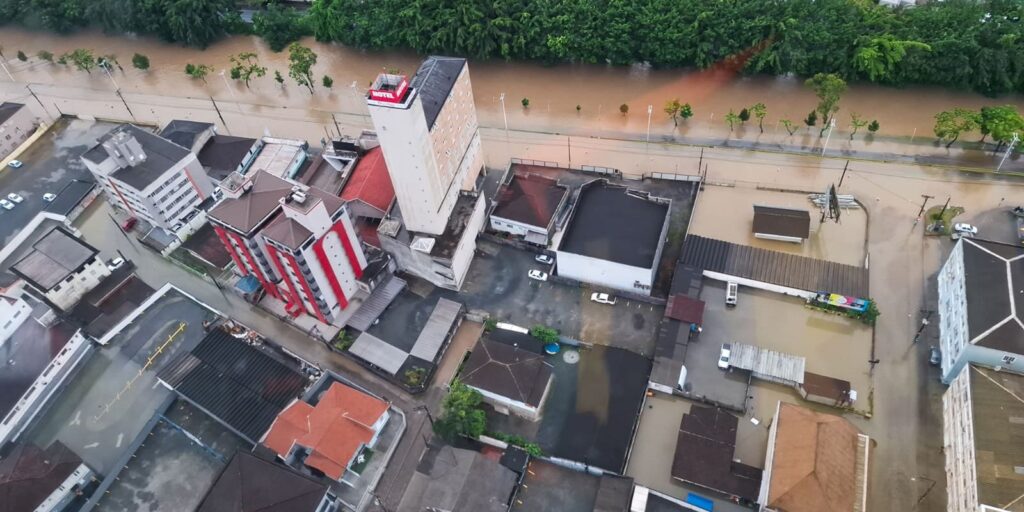 defesa-civil-alerta-para-risco-de-chuvas-intensas-em-santa-catarina