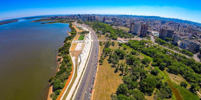 chuvas-paralisam circulacao-de-onibus-e-trens-em-porto-alegre