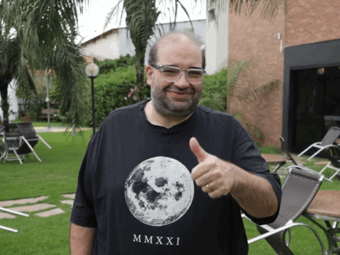 03e83093-3500-4b10-8565-6b9638c9d5b5