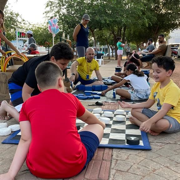 praça por do sol roo