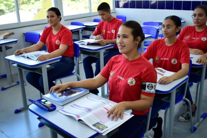 BANCO---ESCOLAS-MILITARES-D.-PEDRO (1)