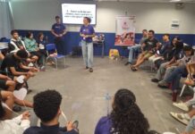 Projeto FloreSer debate ciúme, controle e violência com estudantes