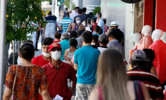 Movimento-no-comercio-comeca-a-se-intensificar-impulsionado-pelas-festas-de-fim-de-ano_p12401_cover_image_resized