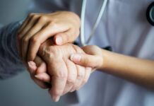 Postos de trabalho de enfermagem crescem 46% no Centro-Oeste em cinco anos, diz estudo