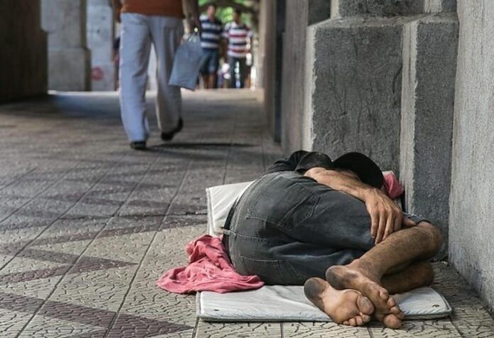 07 Cuiabá é 3ª capital do Centro-Oeste com mais pessoas em situação de rua