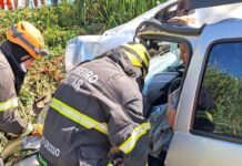 Bombeiros resgatam vítima presa às ferragens e socorrem outras três após acidente na BR-070