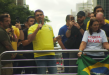 Em ato em SP, Flávio Bolsonaro busca sinalizar unidade com Zema e Caiado