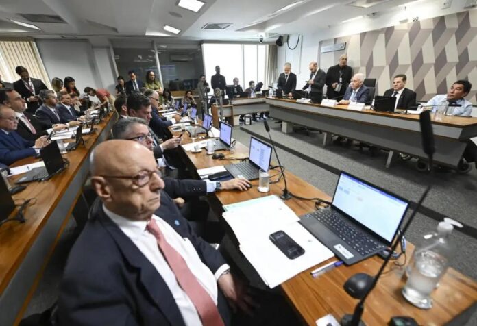 11 CCJ aprova fim de aposentadoria como punição para juízes e promotores (1)