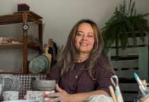 Projeto Conhecendo o Artesão recebe artesã que mudou de vida com a cerâmica