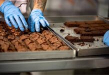 Pequena indústria brasileira tem pior desempenho desde a pandemia, aponta CNI