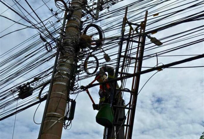 05 Chapada dos Guimarães recebe Operação Telefone sem Fio para retirar cabos de telecomunicações irregulares