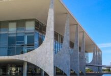 CNI entrega agenda para 2050 aos presidenciáveis