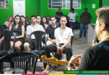 Workshop “Da Oficina ao Palco” proporciona experiência prática e aproxima alunos da realidade musical
