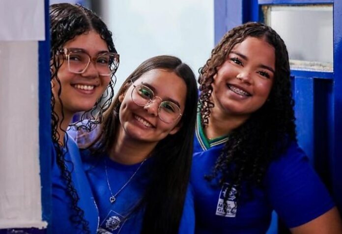 01 Seduc abre inscrição para estágio remunerado de até R$ 850 para estudantes da rede estadual
