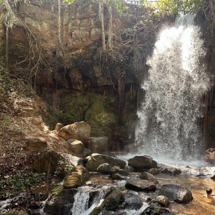 cachoeira-salgadeira-1536x1536 (1)