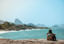 Aumentam os gastos de turistas estrangeiros no Brasil ipanema beach view with sugarloaf mountain